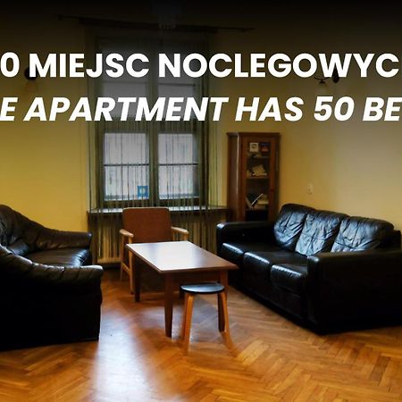 50 People Apartment Krakow Ngoại thất bức ảnh