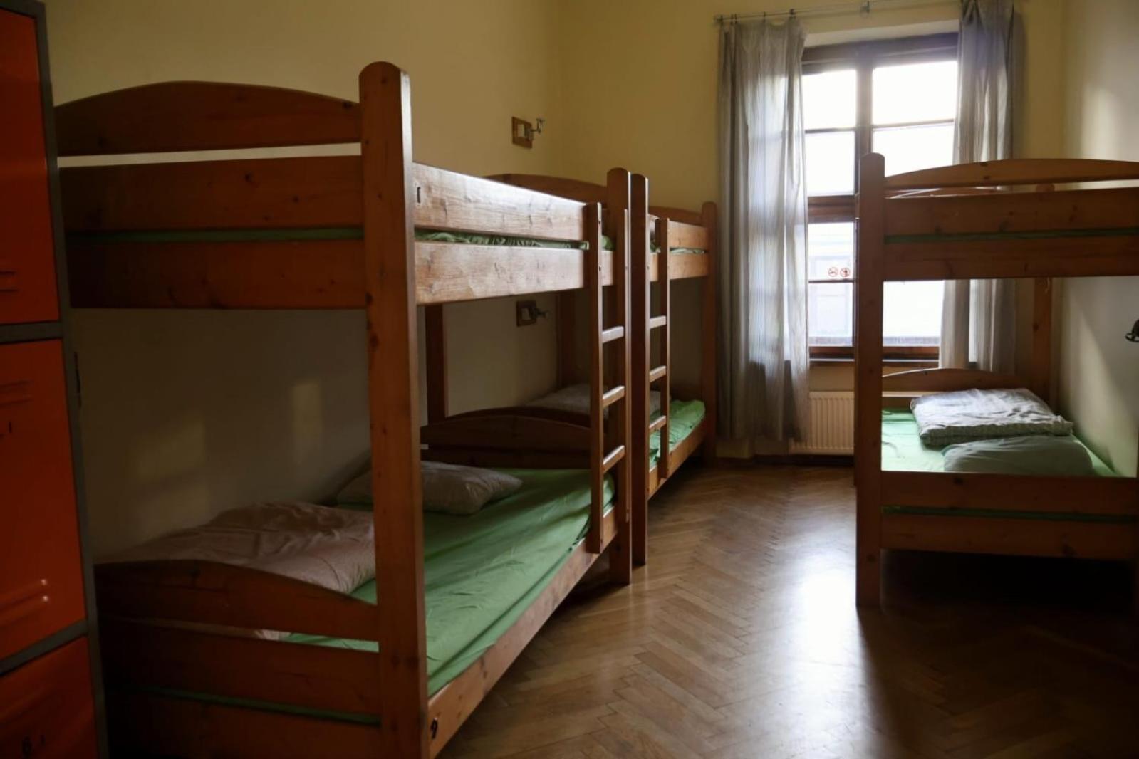 50 People Apartment Krakow Ngoại thất bức ảnh