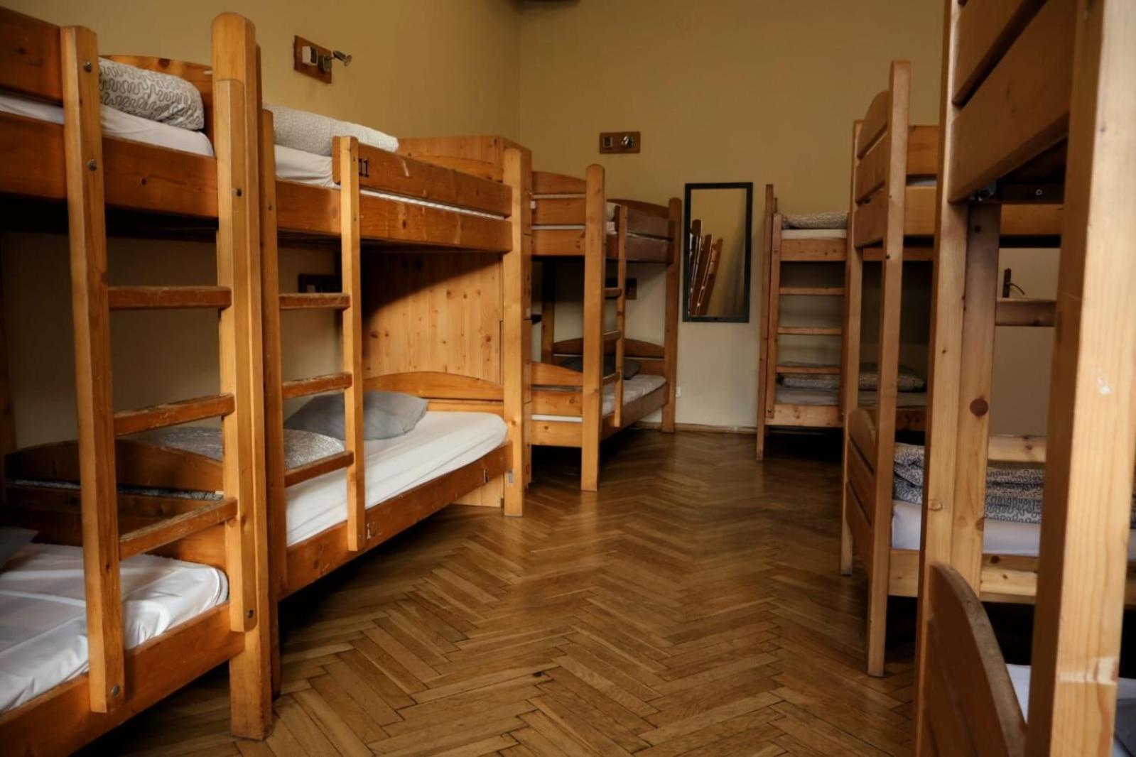 50 People Apartment Krakow Ngoại thất bức ảnh