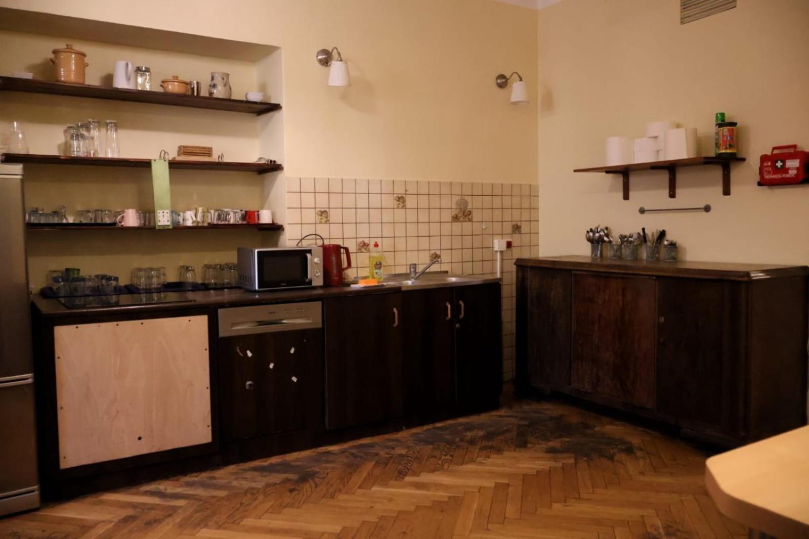 50 People Apartment Krakow Ngoại thất bức ảnh
